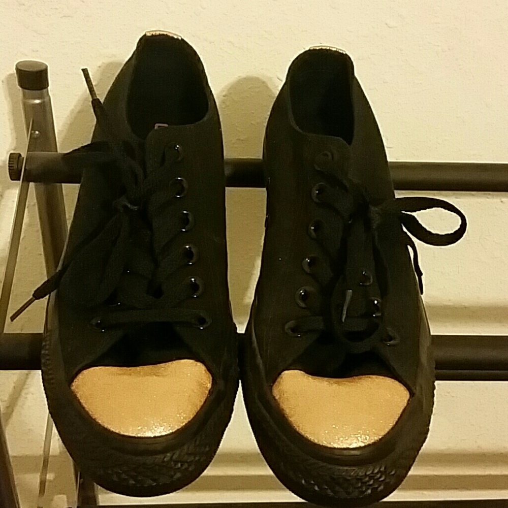 Black and Gold Converse. Size 8.